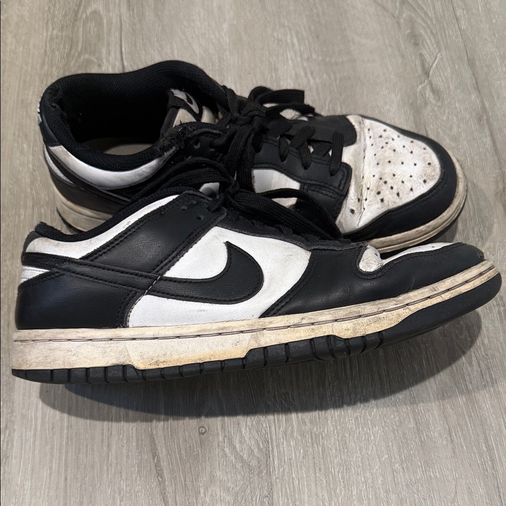 Nike Panda Dunks
